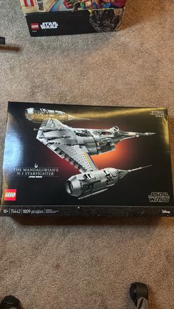Mandalorian N1 starfighter UCS