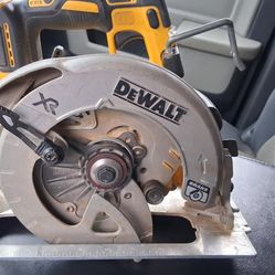 Dewault XR Cordless Circular Saw