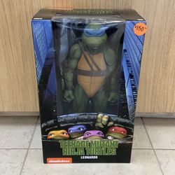NICKELODEON TEENAGE MUTANT NINJA TURTLES LEONARDO.