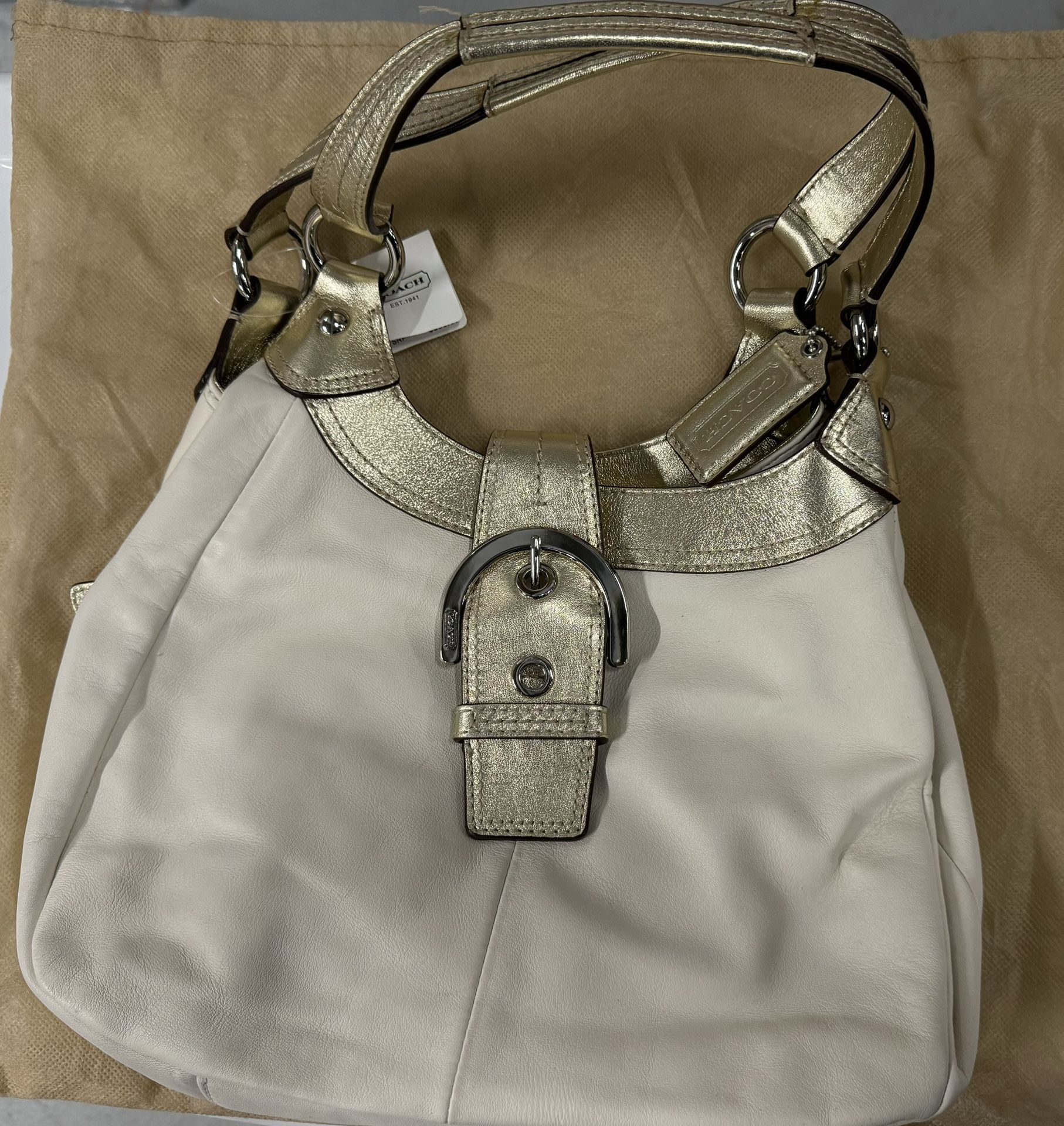 Brand New Coach F17219 Soho Lynn SV/White Gold Leather Hobo Shoulder Bag (NWT)