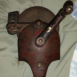 Hand crank antique grinder