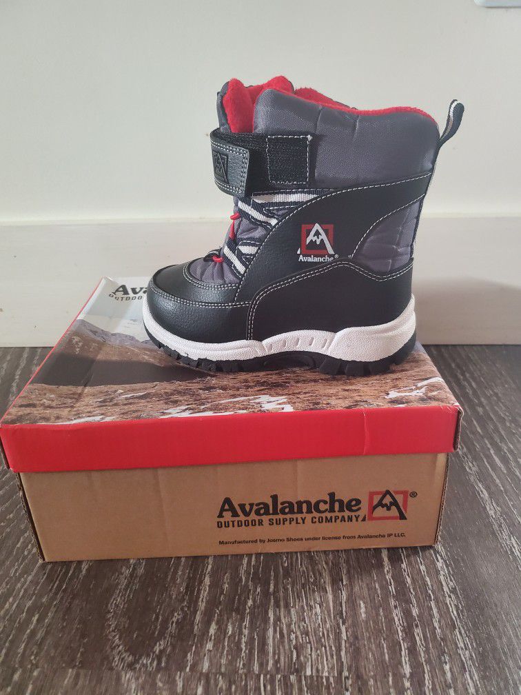 Toddler Used Once Snow Boots Size 8 Black
