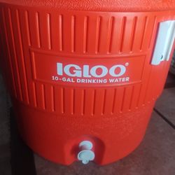 10 Gallon Igloo Water Cooler 