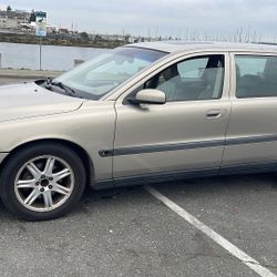 2004 Volvo V70