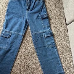 Woman’s Cargo PacSun Jeans 