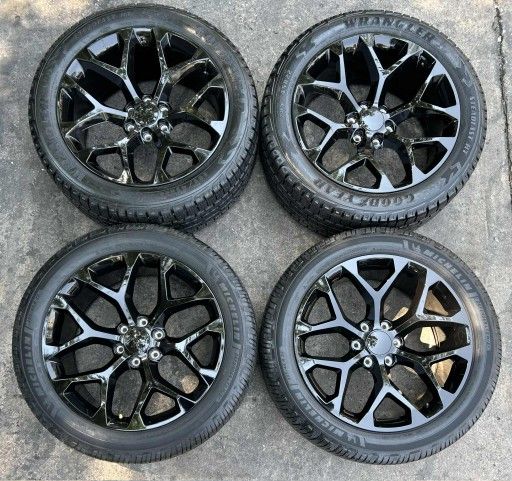 NEW 22 INCH SNOWLFLAKE REPLICA WHEELS AND LIKE NEW TIRES