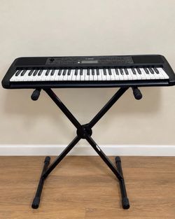 Piano - Yamaha Keyboard - 61-key