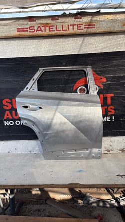 2022 Tucson Door Rear Passenger OEM 2026
