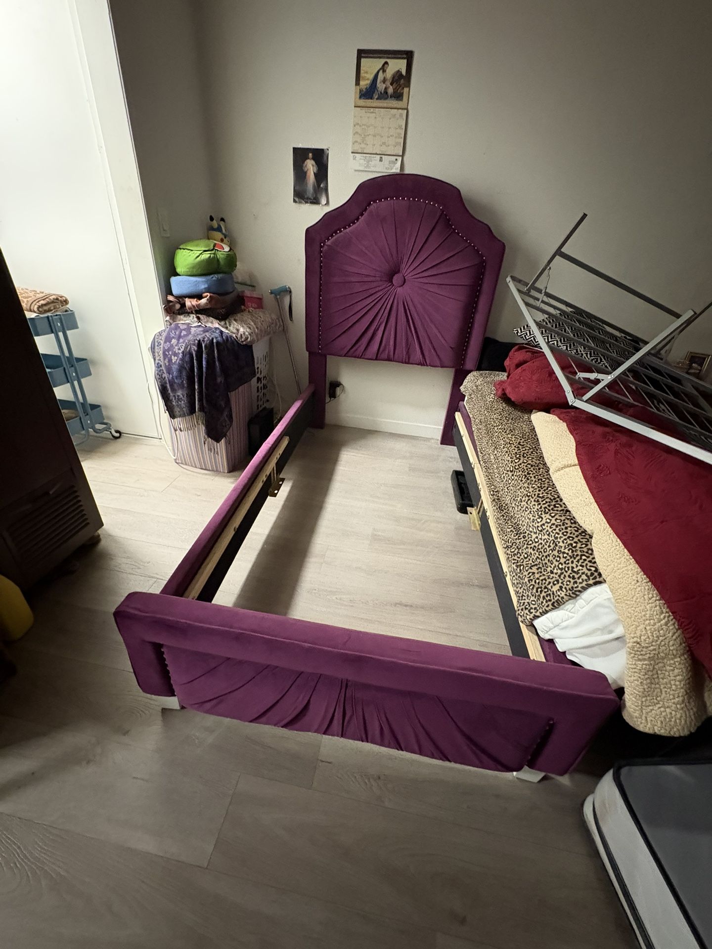 two twin bed frame