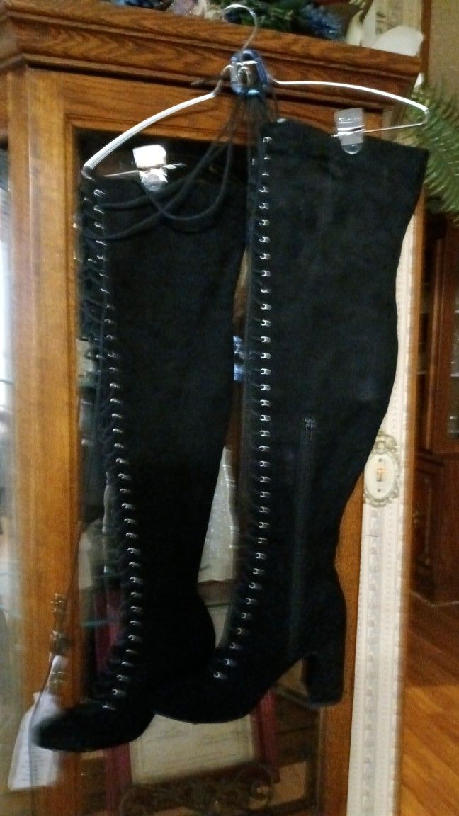 Thigh High Black Swade Boots 