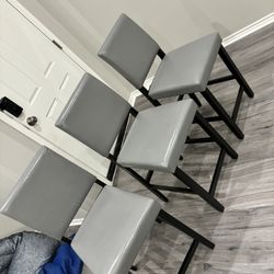 24 Inch Grey Bar Stools 