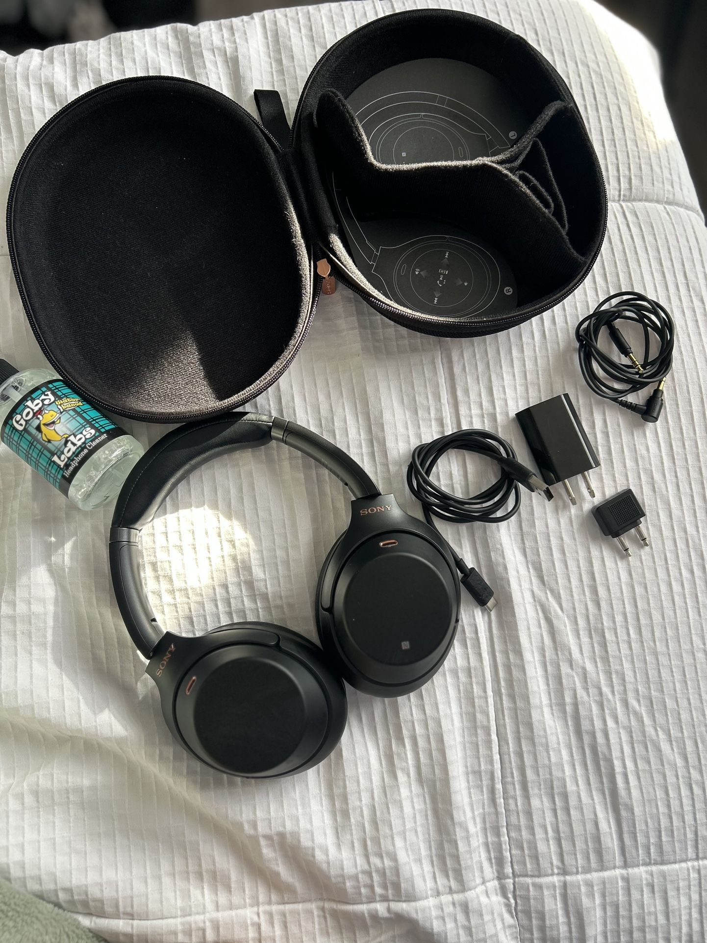 Sony WH-1000XM3 Wireless Noise-Cancelling Headphones – Black – With Case & Cable