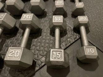 Set Of Cast Iron Hex Dumbbells From 10# To 45# Total Of 440 lbs Basically New