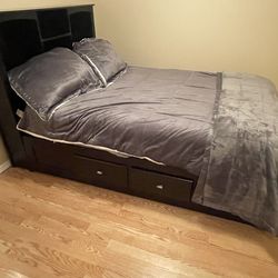 Full size Bed