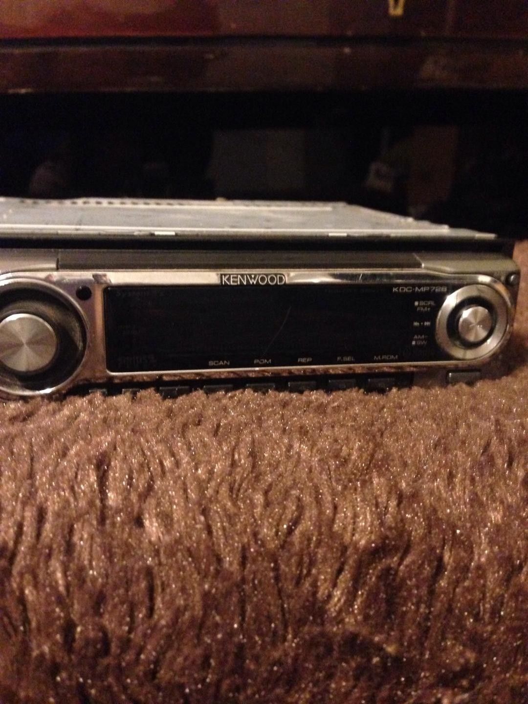Kenwood KDC-MP728 car stereo