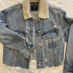 Abercrombie cropped vintage jacket