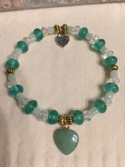 Handmade Stretch Bracelet with Glass Beads and Charm (18)