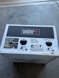 Weber Original Kettle 22-Inch Charcoal Grill Black