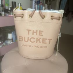 MARC JACOBS ‘The Bucket’ Bag