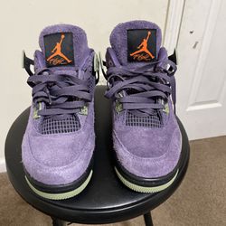 Jordan 4  Retro Mid Canyon Purple 