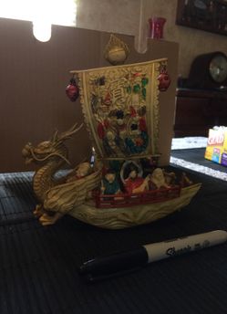 Plastic dragon ship
