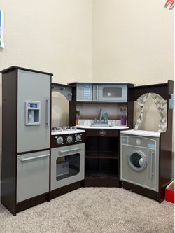 Play Kitchen