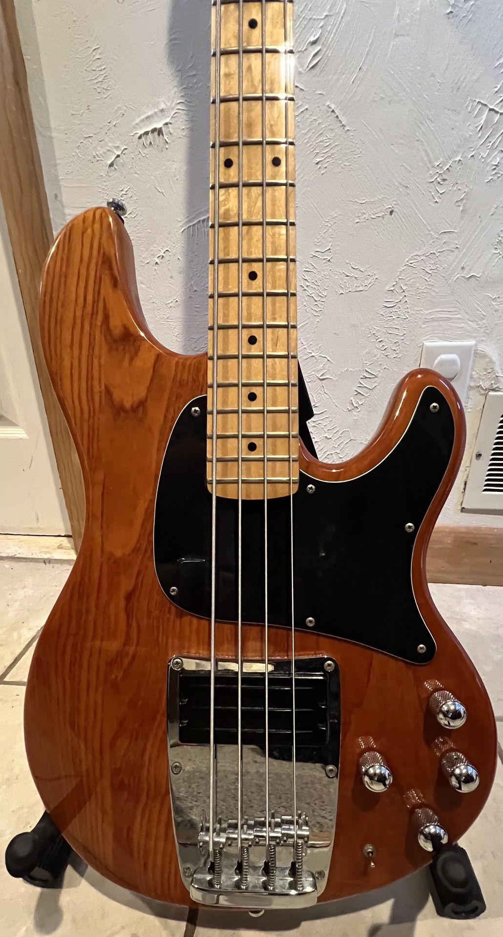 Sell/Trade Ibanez ATK300 Bass Guitar