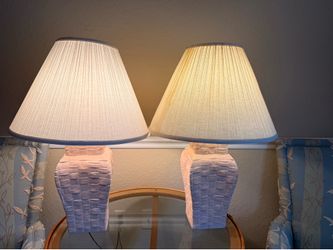 Vintage Pair of 1980s Pink Ceramic Basketweave Table Lamps with  3-way switch