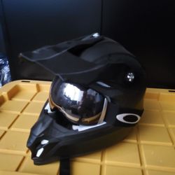 Moto Helmet L With Oakley 
