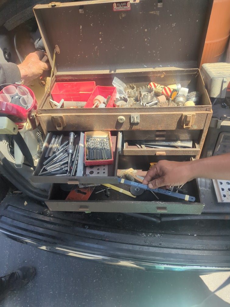 Machinist Tools And Tool Box 200.0