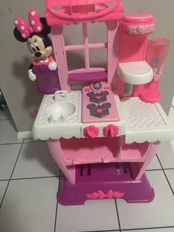 Minnie Mouse Stove