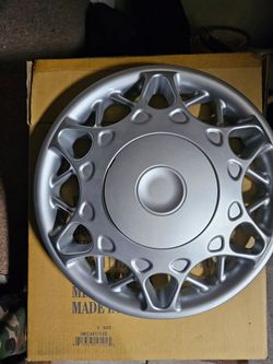 4 Hub Caps New In The Box