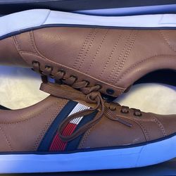 Tommy Hilfiger Size 9