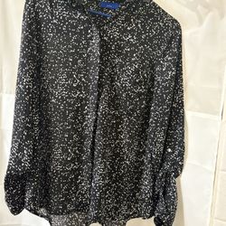 APT.9 Black/White Buttoned Long-Sleeved Blouse