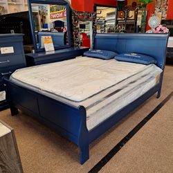 Charlie Blue Queen Bed Dresser And Mirror 