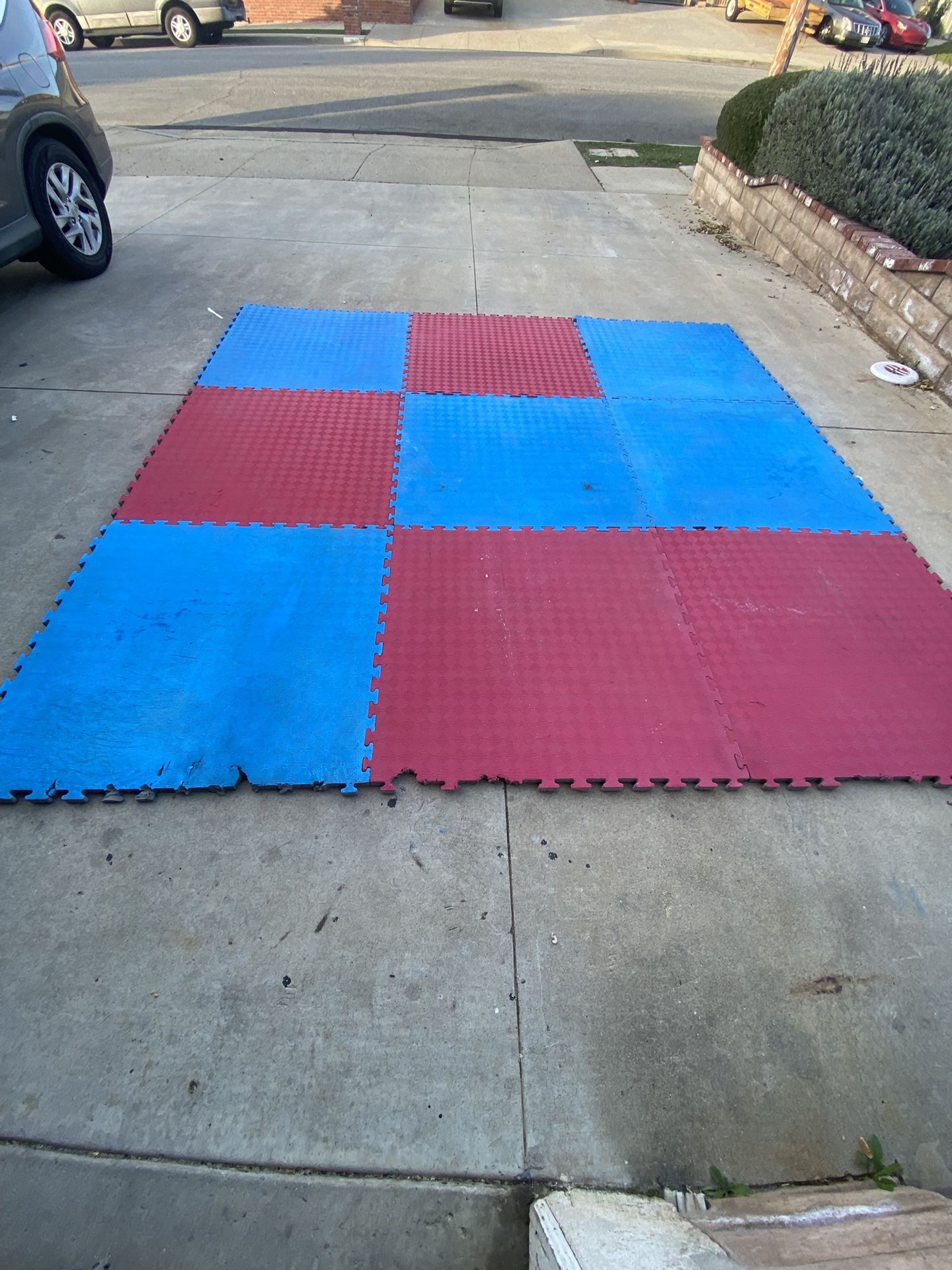 Gym equipment mat
