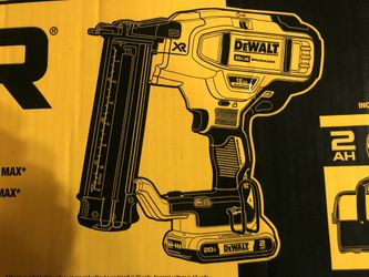DEWALT 20V MAX XR Lithium-Ion 2-1/8 in. 18-Gauge Electric Cordless Brad Nailer Kit w/ 2.0Ah Battery, Charger and Contractor Bag
