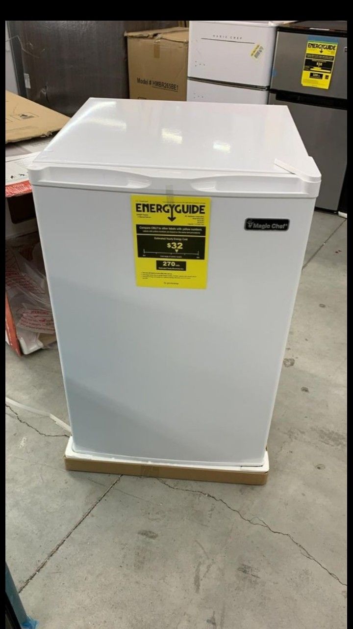 Magic Chef 3.0 cu. ft. Upright Freezer in White