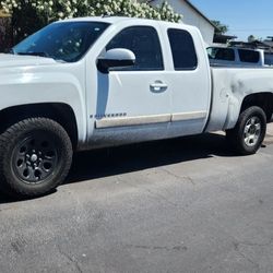 2008,Chevy silverado truck 4x4