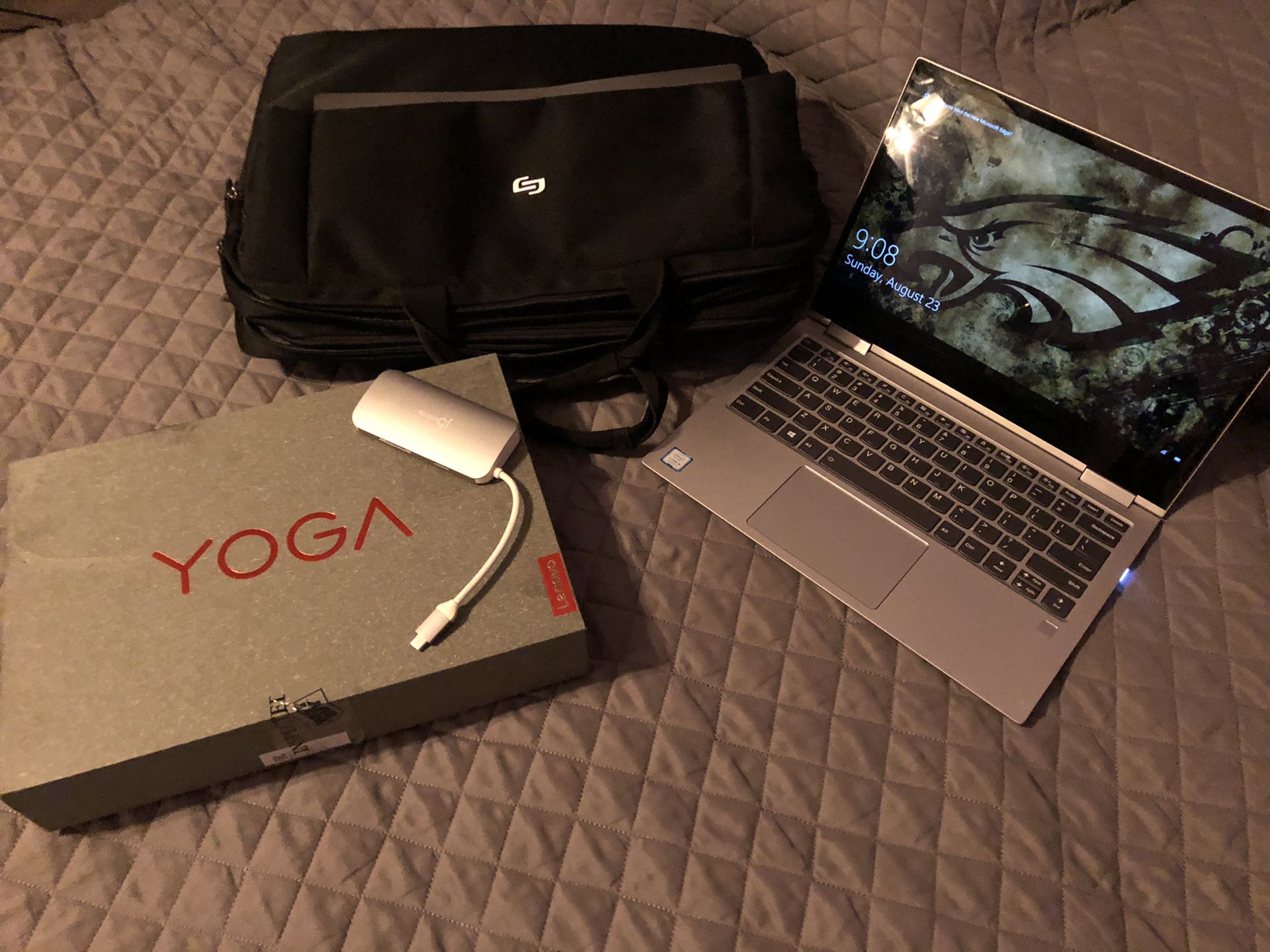 Lenovo Yoga 730 Laptop & accessories Like New!