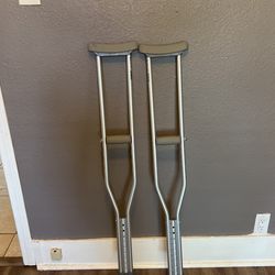 Free Crutches