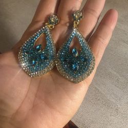 Dangle Earrings 