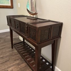 •   DESIGNER CONSOLE TABLE – Hooker Style | Priced to Sell