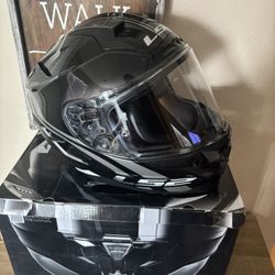 New L52 Helmet Size Large 