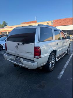 2004 Cadillac Escalade