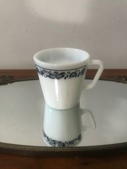 Pyrex Vintage White Ceramic Coffee Mug ☕️