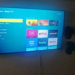 55 Inch Hisense Roku Smart TV