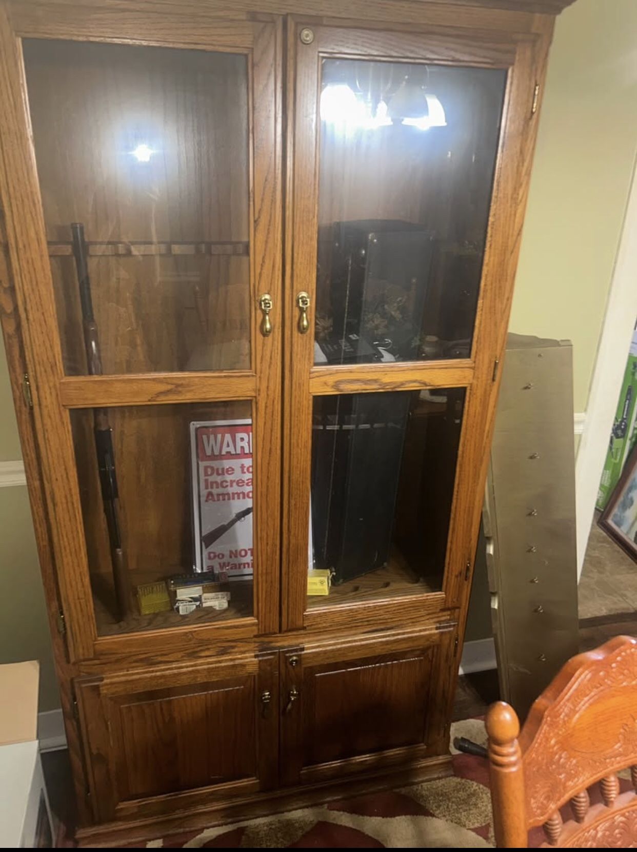Locking Gun Cabinet 