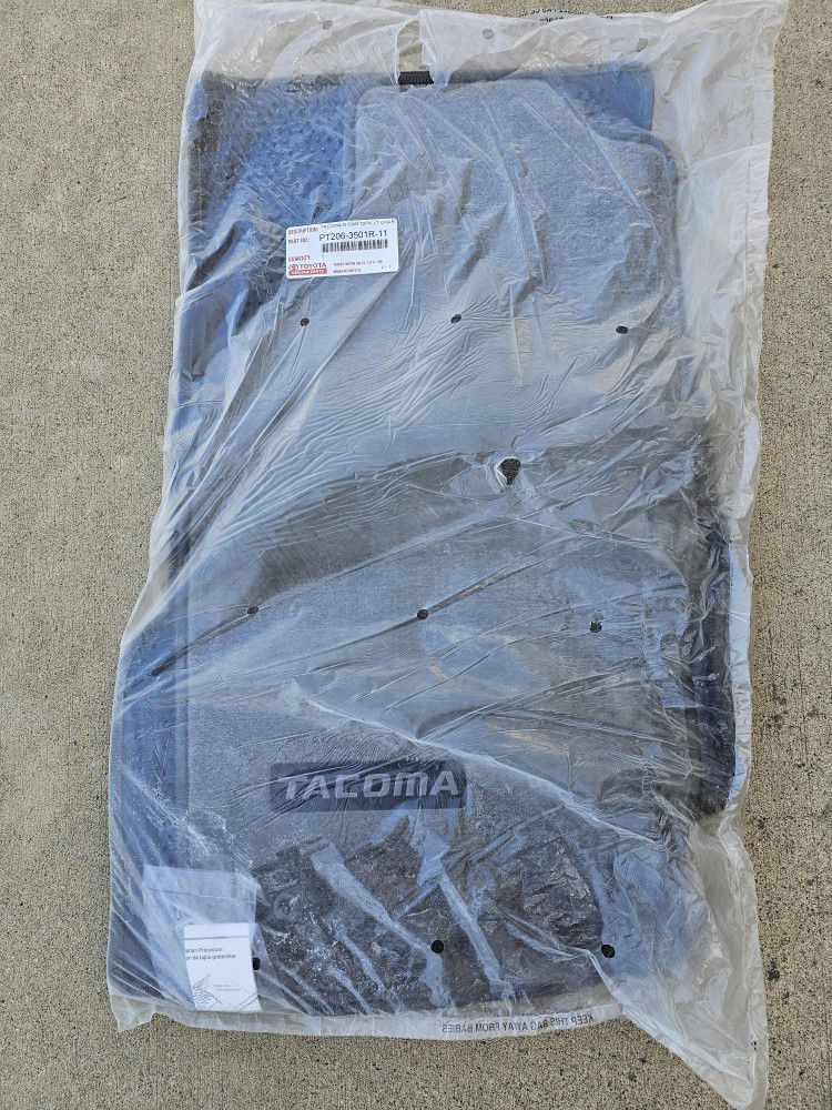 New Toyota Tacome 2001-2004 Floormat Set Light Charcoal