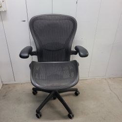 Herman Miller Aeron Size B Fully Ergonomic Task Chair 